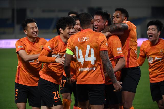 【中超总结之武汉】开局不利逆境保级 蒿俊闵回家